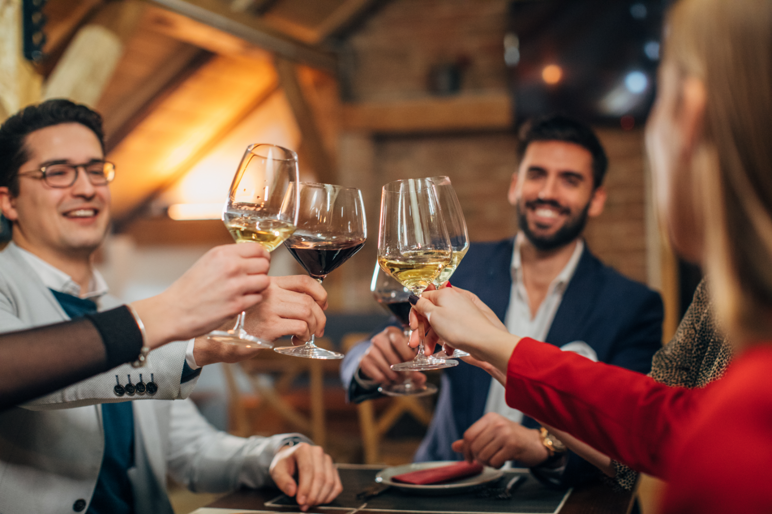 How To Convince Your Friends And Family To Switch To Non-Alcoholic Drinks